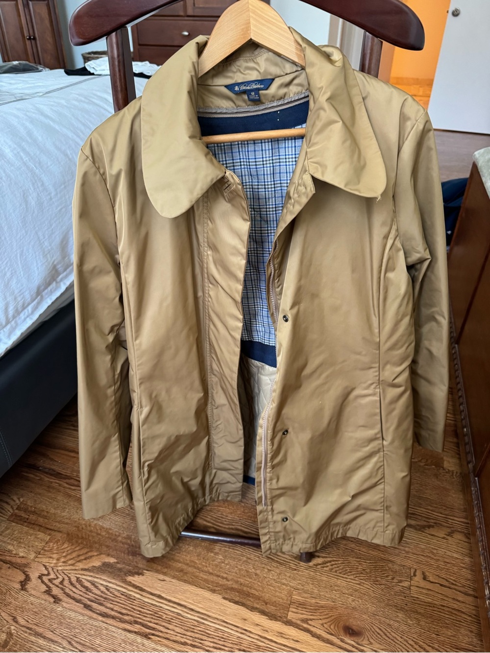 Brooks Brothers women’s rain resistant trench coat, Beige/Bronze, Sz 12/XL